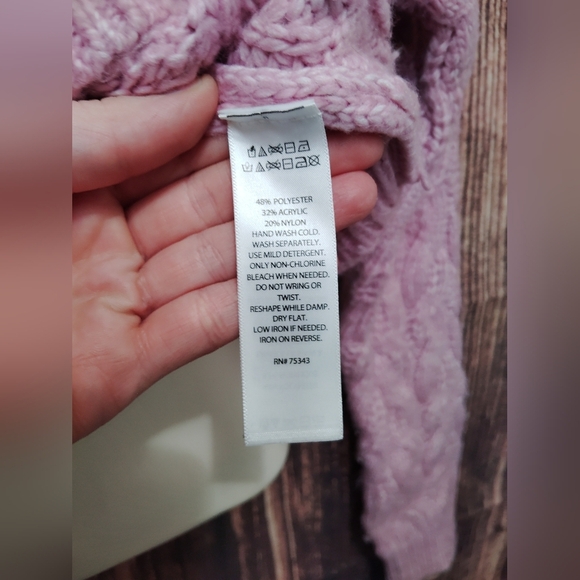 Jessica Simpson Pink Cable Knit Sweater size Small - Picture 2 of 4